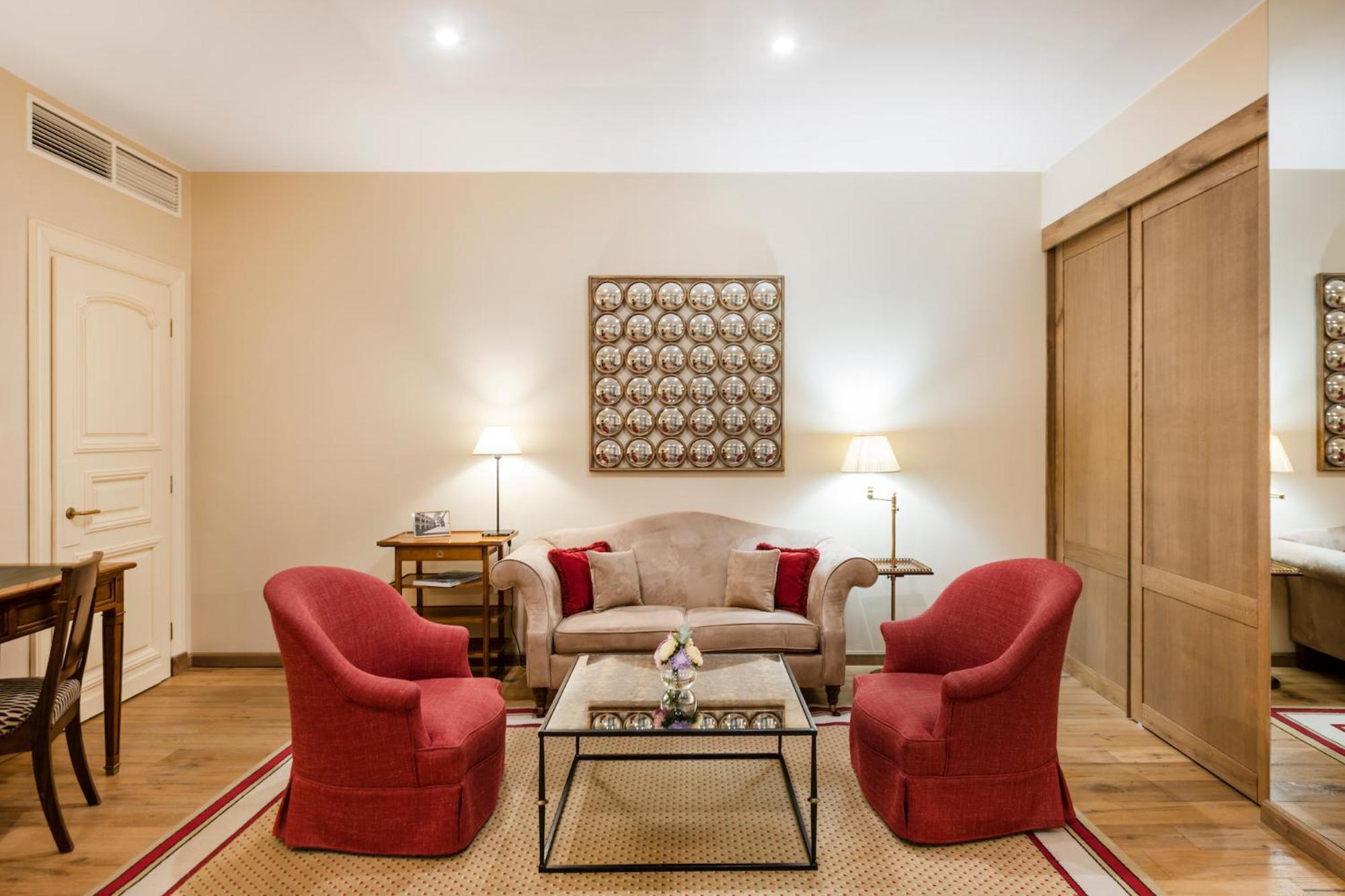 Stikliai Hotel - Relais & Chateaux Vilnius Exterior photo A living room at the Mandarin Oriental, Munich