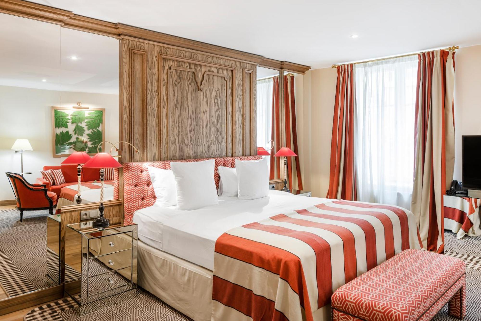 Stikliai Hotel - Relais & Chateaux Vilnius Room photo A suite at the Mandarin Oriental, Paris